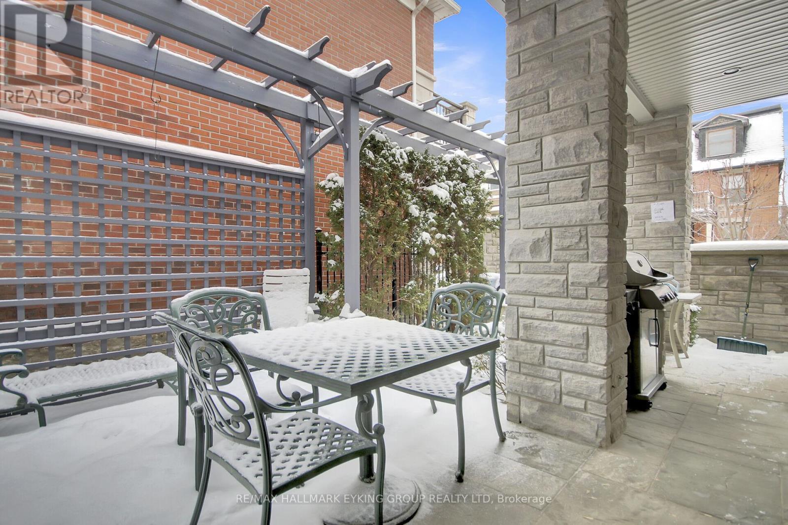 121 Macdonald Street, Ottawa, ON - Outdoor With Exterior