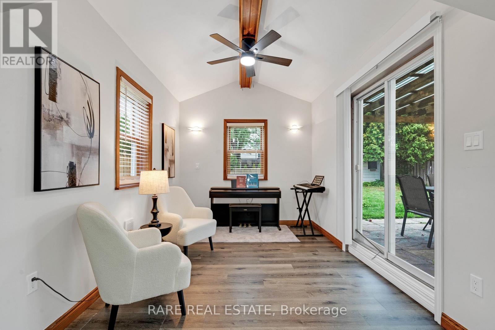 2073 Leighland Road, Burlington, ON - Indoor