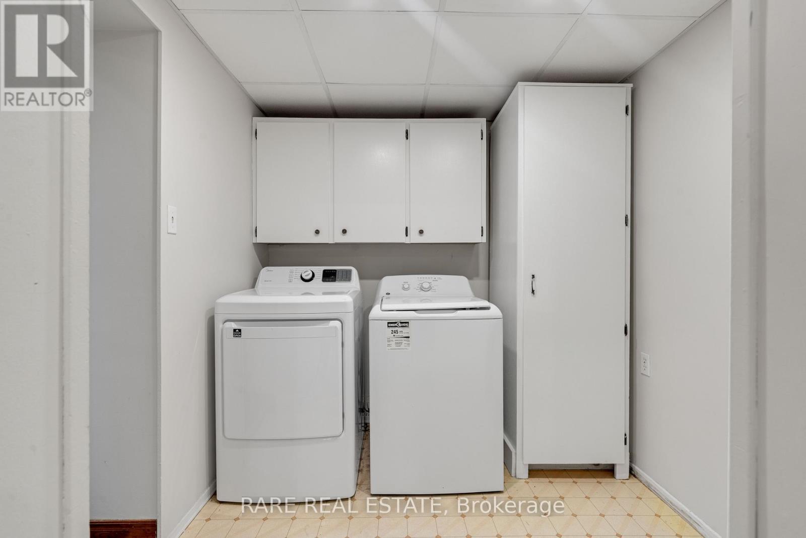 2073 Leighland Road, Burlington, ON - Indoor Photo Showing Laundry Room