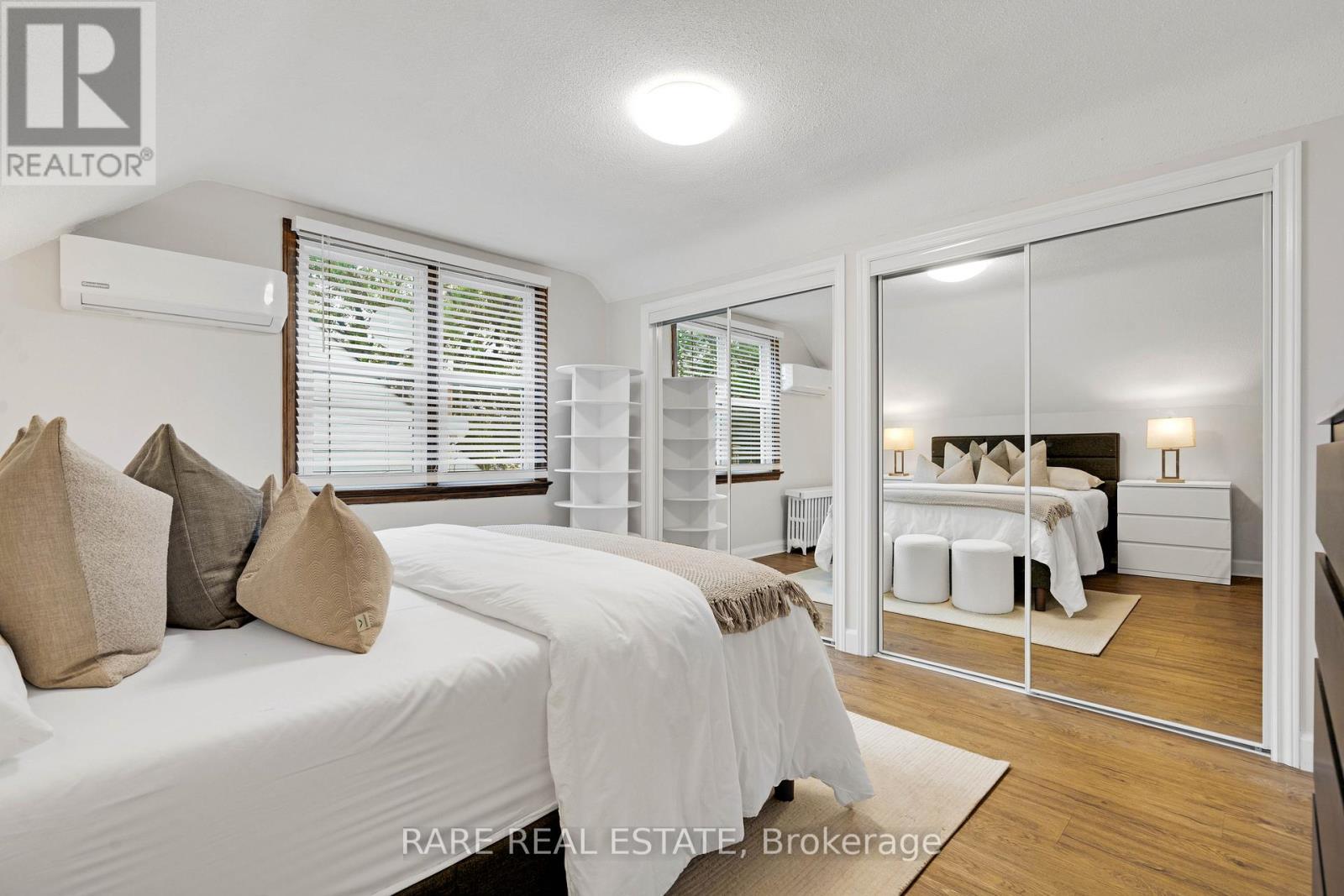 2073 Leighland Road, Burlington, ON - Indoor Photo Showing Bedroom
