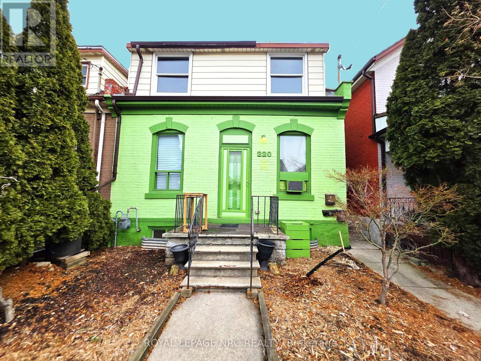 220 Emerald Street N, Hamilton, ON - Outdoor