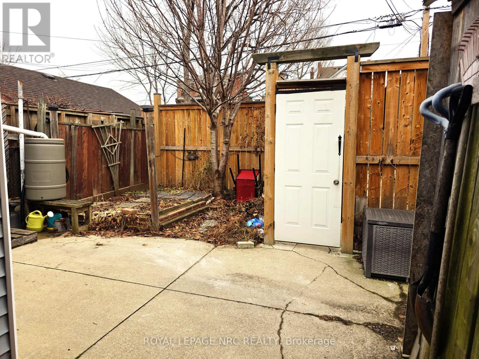 220 Emerald Street N, Hamilton, ON - Outdoor With Exterior