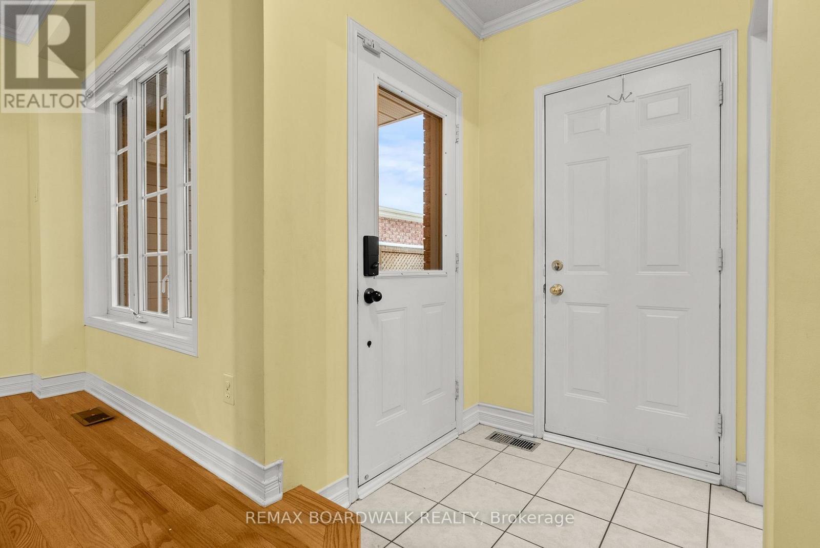 42 College Circle, Ottawa, ON - Indoor Photo Showing Other Room