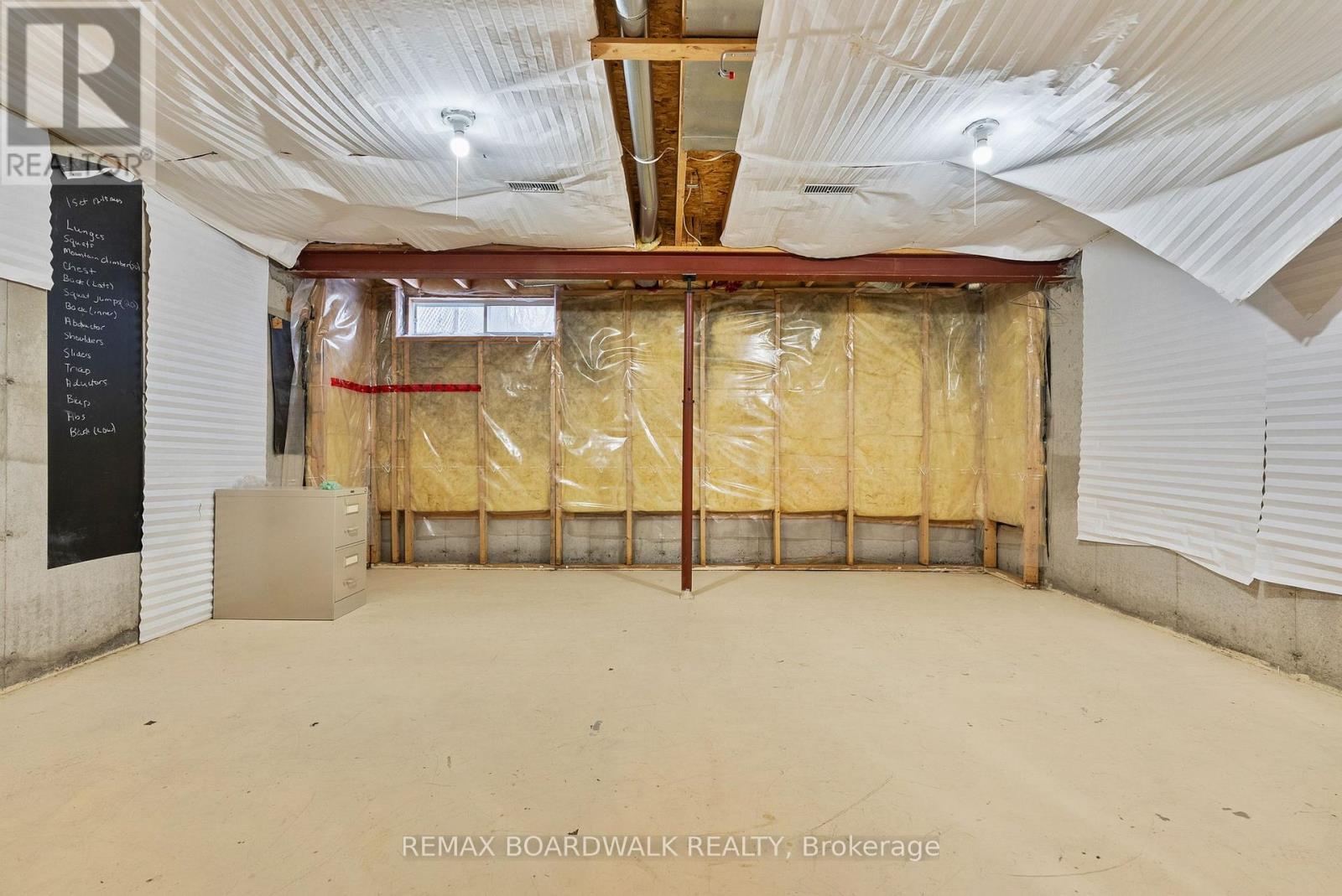 42 College Circle, Ottawa, ON - Indoor