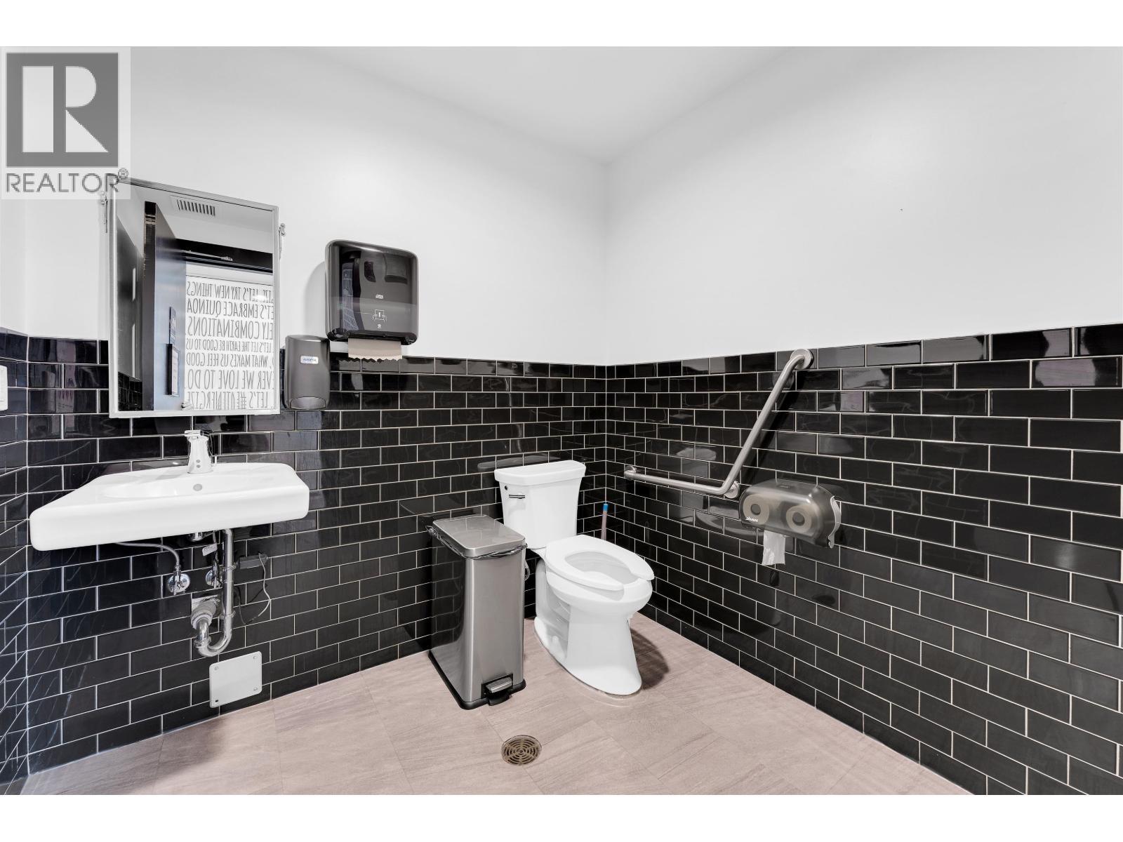 12133 Confidential, North Vancouver, BC