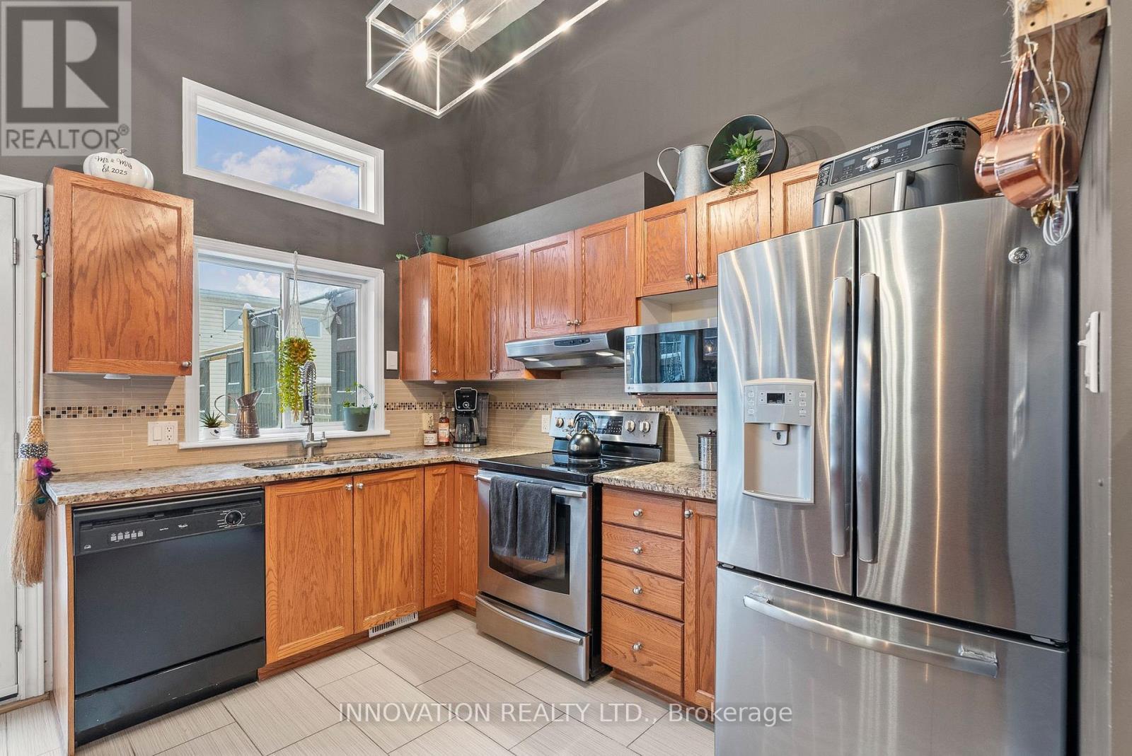 246 Gladeview Private, Ottawa, ON - Indoor Photo Showing Kitchen