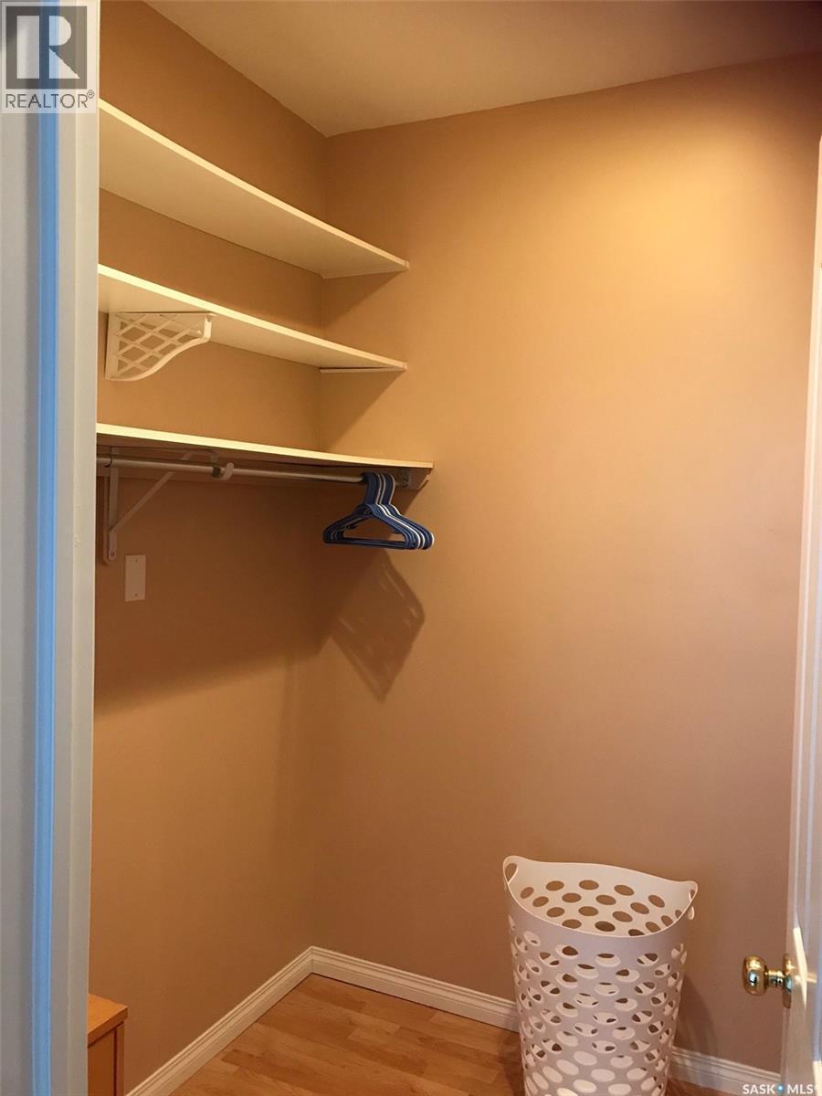 208 1901 Victoria Avenue, Regina, SK - Indoor With Storage