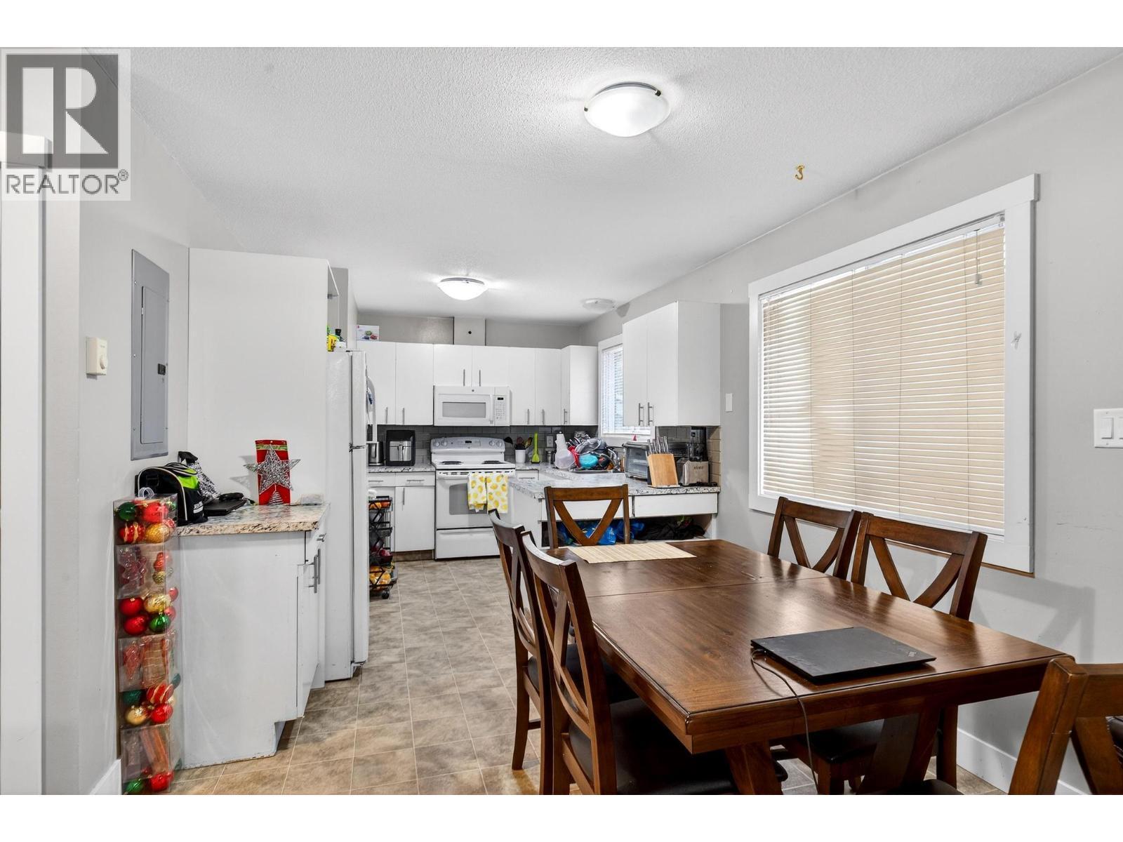Unit 1 - 260 Ponto Road, Kelowna, BC - Indoor Photo Showing Dining Room
