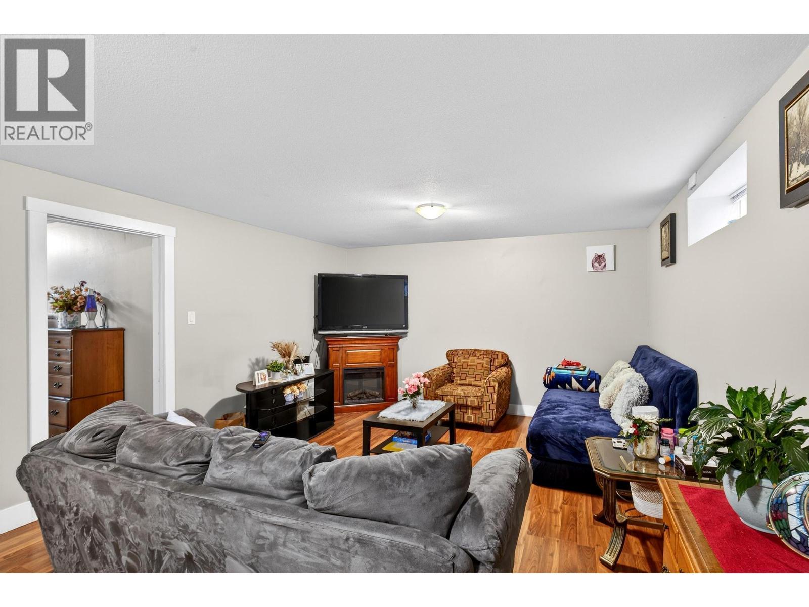 Unit 2 - 260 Ponto Road, Kelowna, BC - Indoor With Fireplace