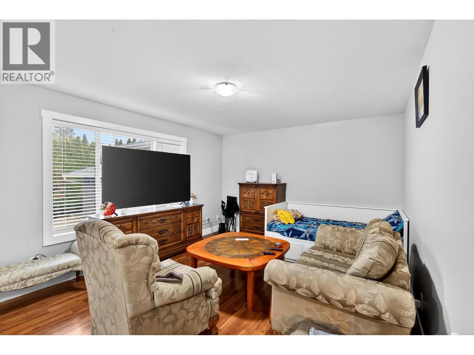 Unit 3 - 260 Ponto Road, Kelowna, BC - Indoor Photo Showing Living Room