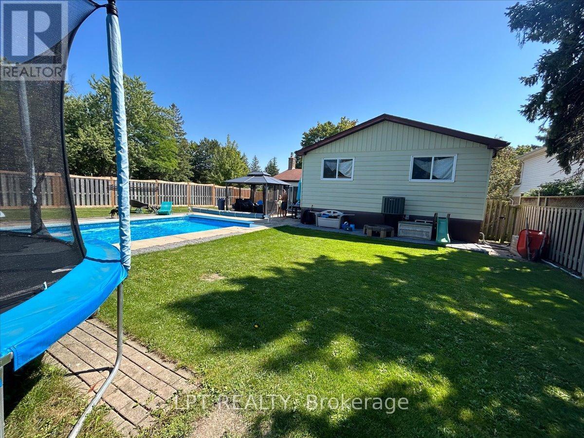 26 Wright Crescent, Caledon, ON - Outdoor With In Ground Pool With Deck Patio Veranda With Backyard