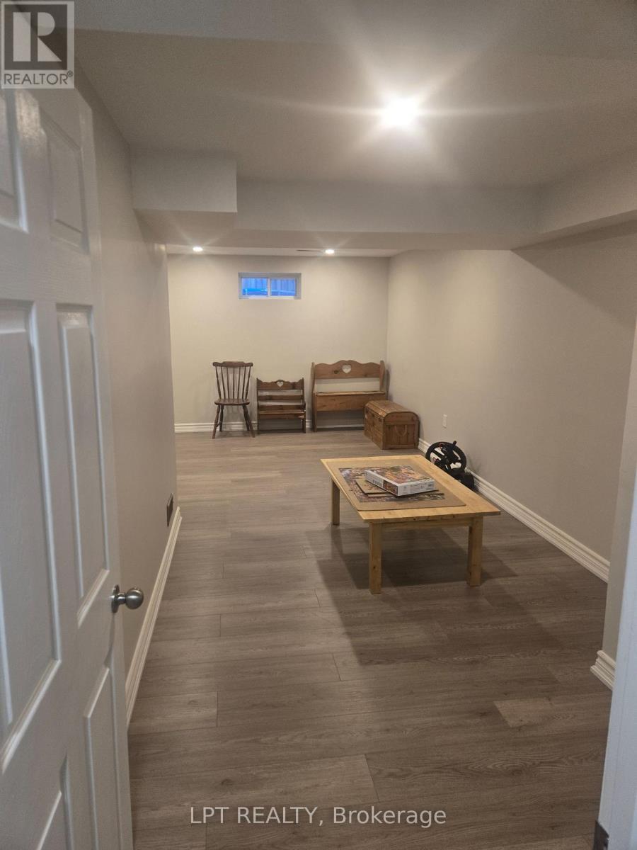 26 Wright Crescent, Caledon, ON - Indoor Photo Showing Other Room