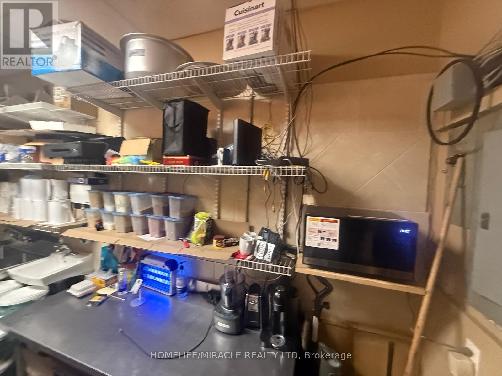 1900 Lakeshore Road W, Mississauga, ON