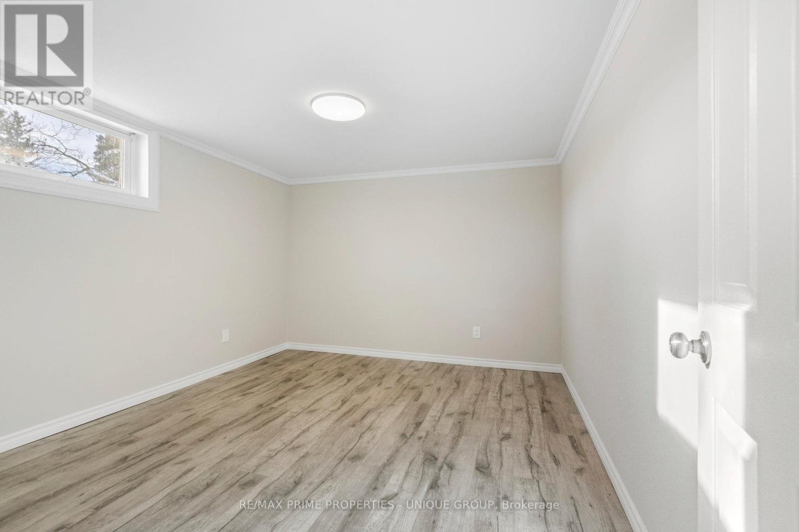 520 Teakwood Drive, Waterloo, ON - Indoor Photo Showing Other Room