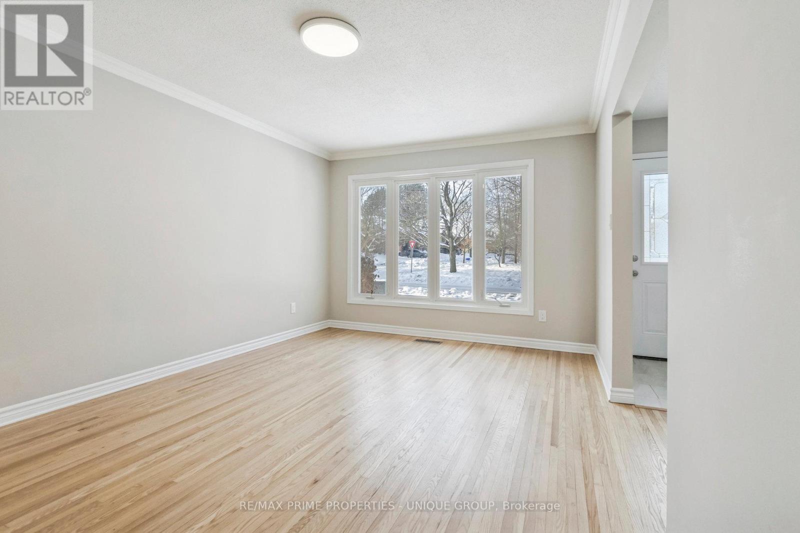520 Teakwood Drive, Waterloo, ON - Indoor Photo Showing Other Room