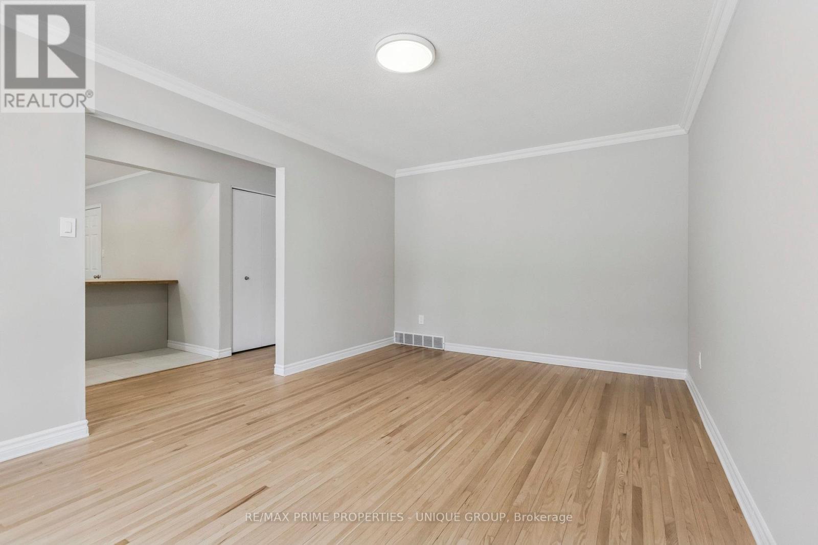 520 Teakwood Drive, Waterloo, ON - Indoor Photo Showing Other Room