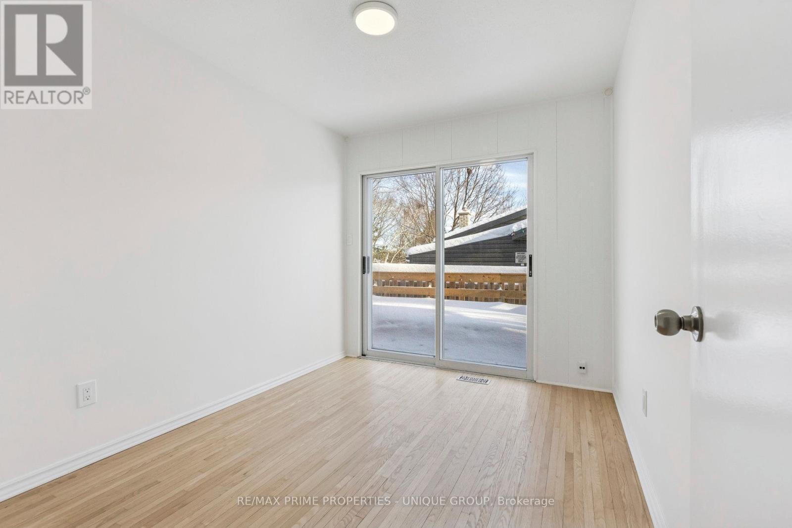 520 Teakwood Drive, Waterloo, ON - Indoor Photo Showing Other Room