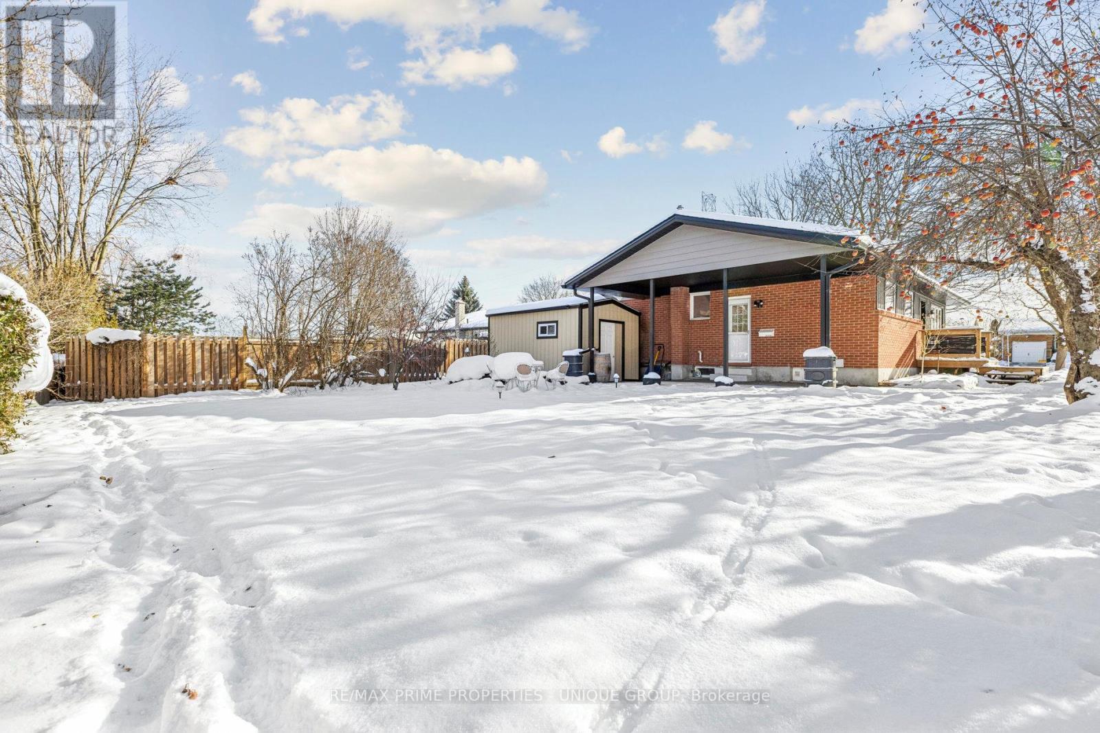 520 Teakwood Drive, Waterloo, ON - Outdoor