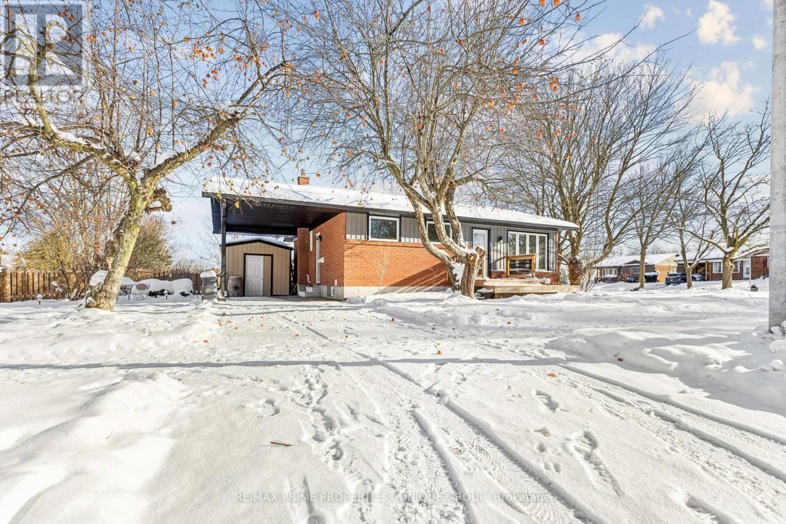 520 Teakwood Drive, Waterloo, ON - Outdoor