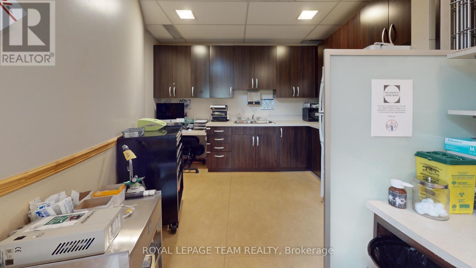 942 Merivale Road, Ottawa, ON