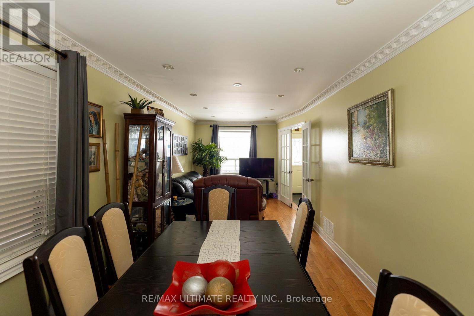 120 Rosethorn Avenue W, Toronto, ON - Indoor Photo Showing Dining Room