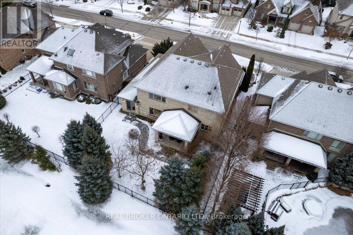 459 Deer Ridge Drive, Kitchener, ON - Outdoor