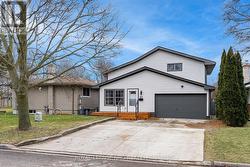 87 LAFAYETTE DRIVE St. Catharines (Lakeport), ON L2N 6C5