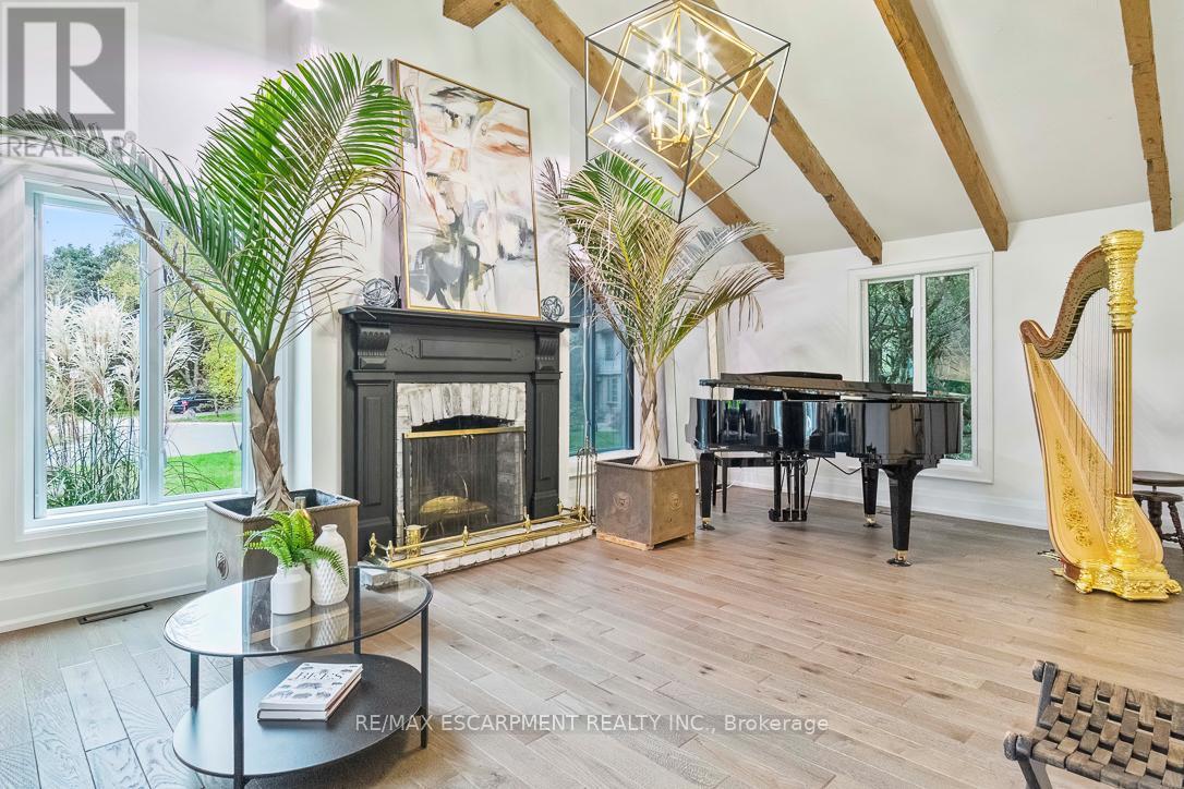 1294 Gatehouse Drive, Mississauga, ON - Indoor With Fireplace