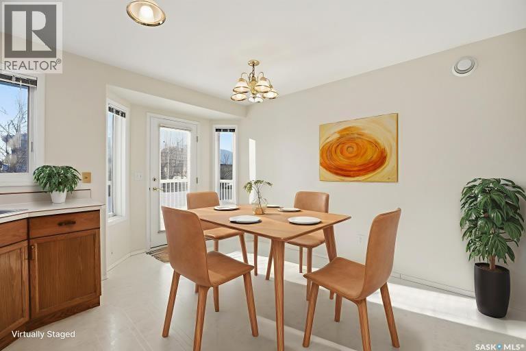 306 Budz Crescent, Saskatoon, SK - Indoor Photo Showing Dining Room