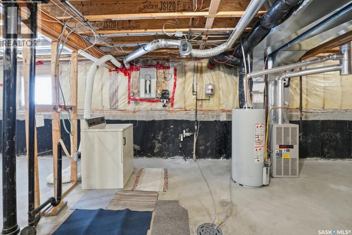 306 Budz Crescent, Saskatoon, SK - Indoor Photo Showing Basement