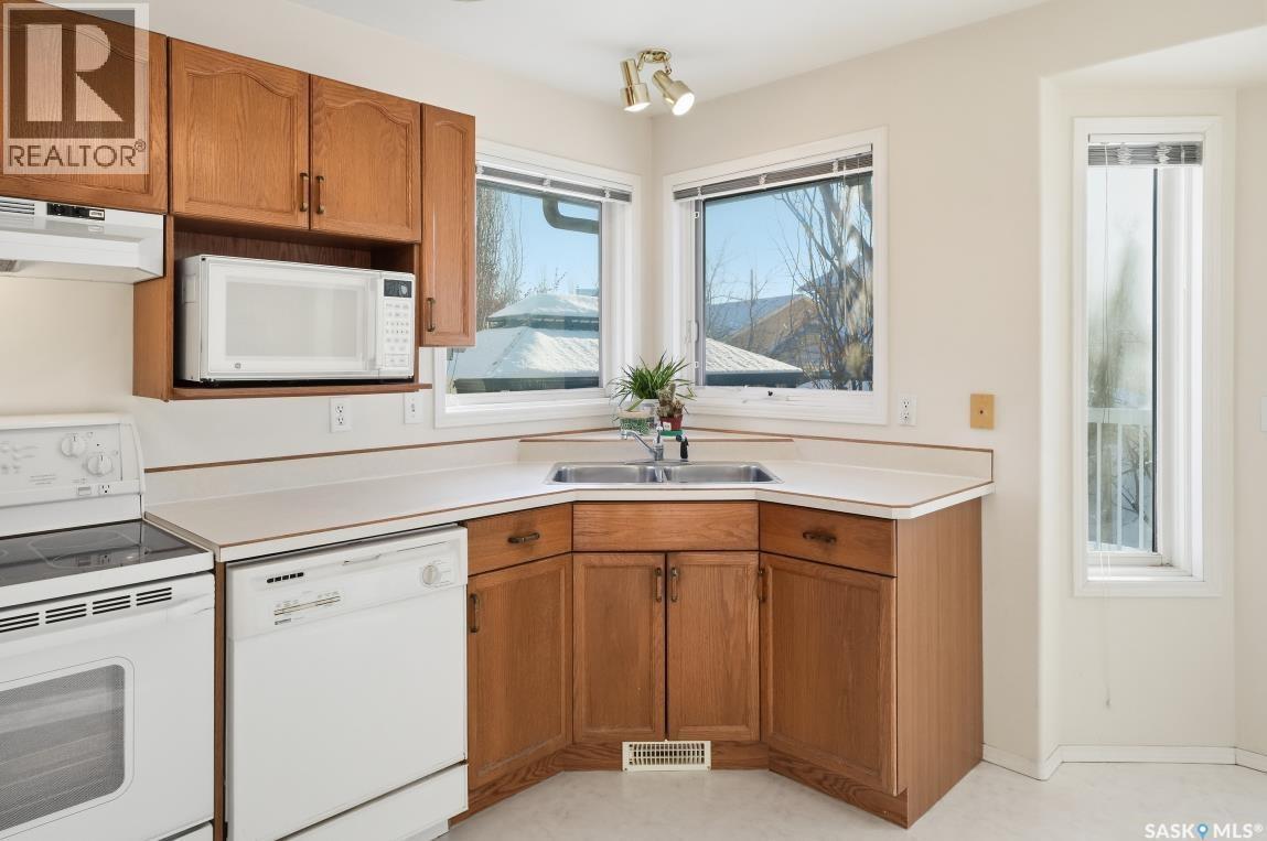 306 Budz Crescent, Saskatoon, SK - Indoor