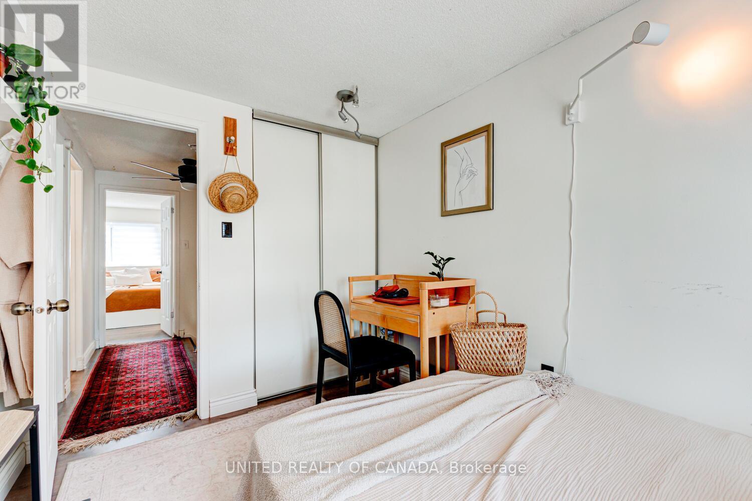 1264 Limberlost Road, London North, ON - Indoor Photo Showing Bedroom