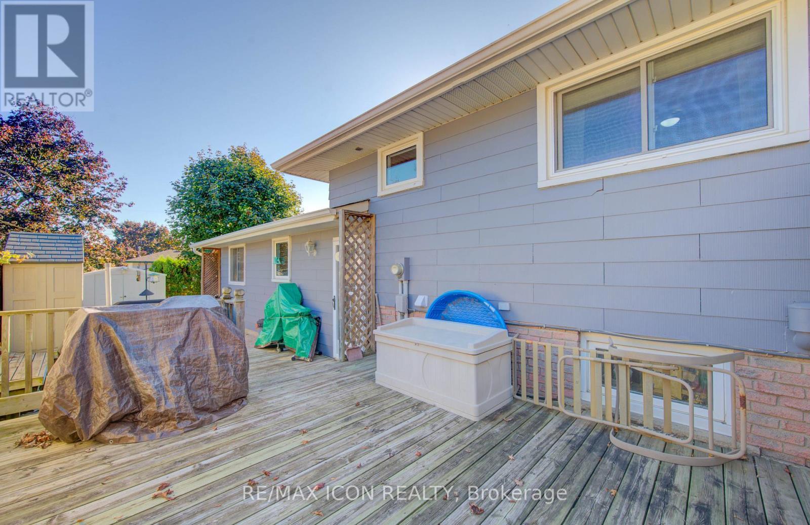 55 Gracefield Crescent, Kitchener, ON - Outdoor With Deck Patio Veranda With Exterior