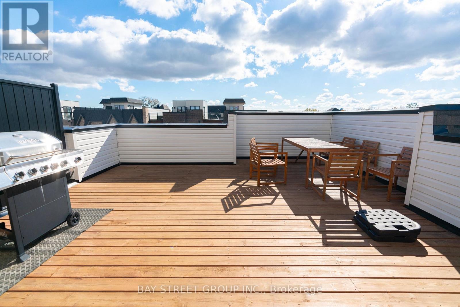 2 William Shearn Crescent, Markham, ON - Outdoor With Deck Patio Veranda