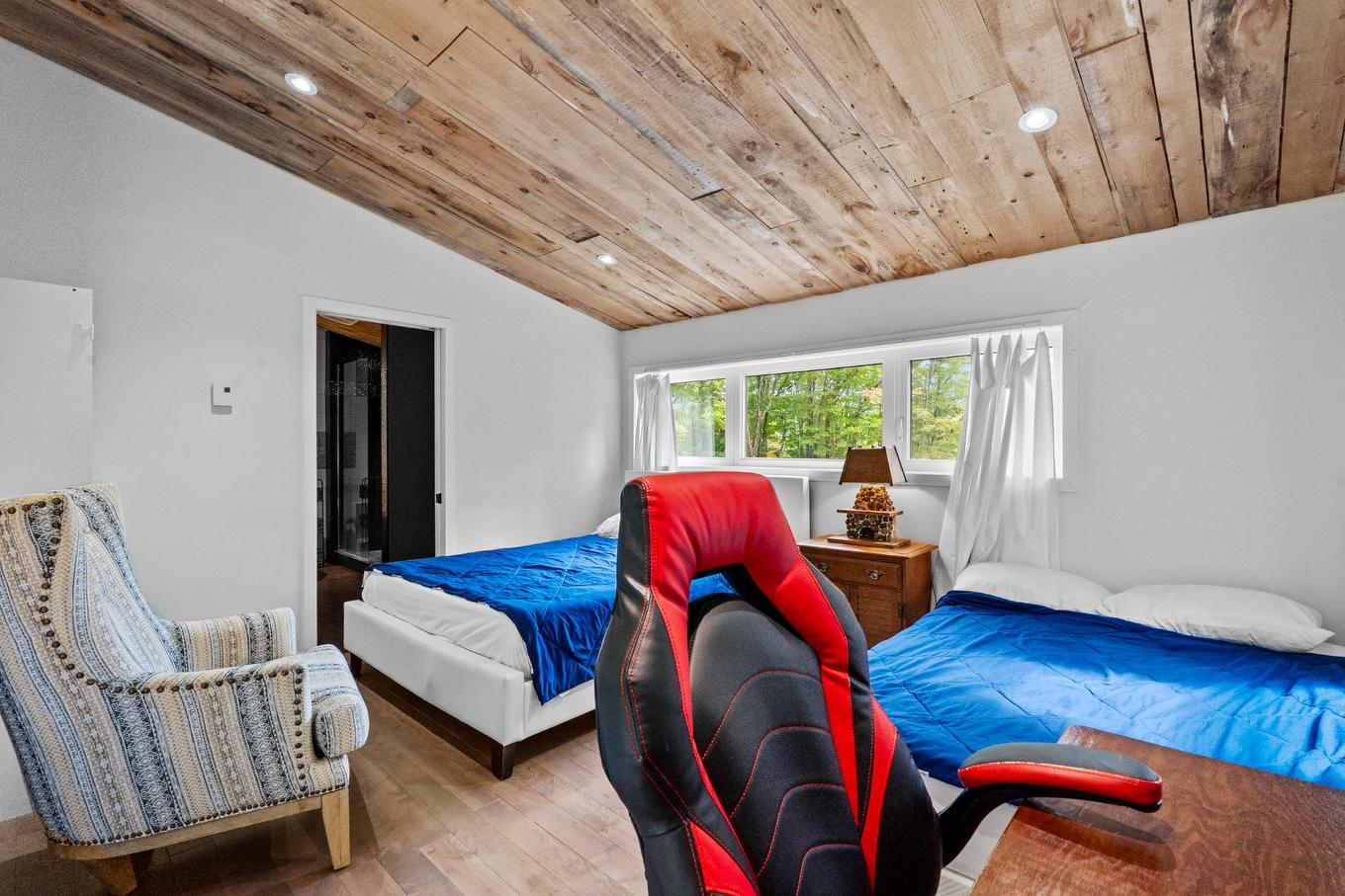 Chambre à coucher principale - 323 Ch. Scotch, Grenville-Sur-La-Rouge, QC - Indoor Photo Showing Bedroom