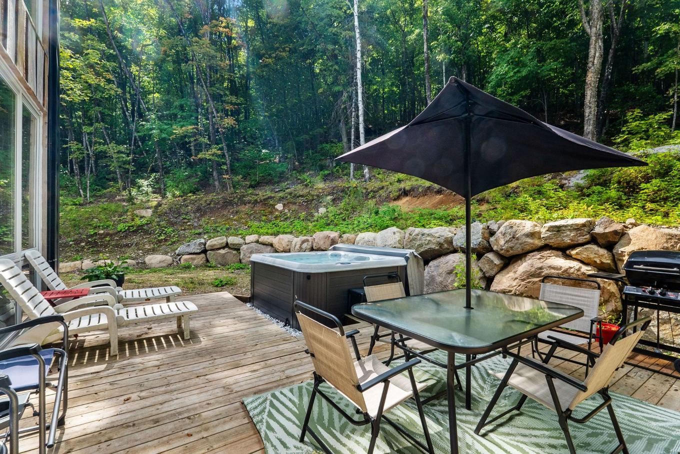 Cour - 323 Ch. Scotch, Grenville-Sur-La-Rouge, QC - Outdoor With Deck Patio Veranda