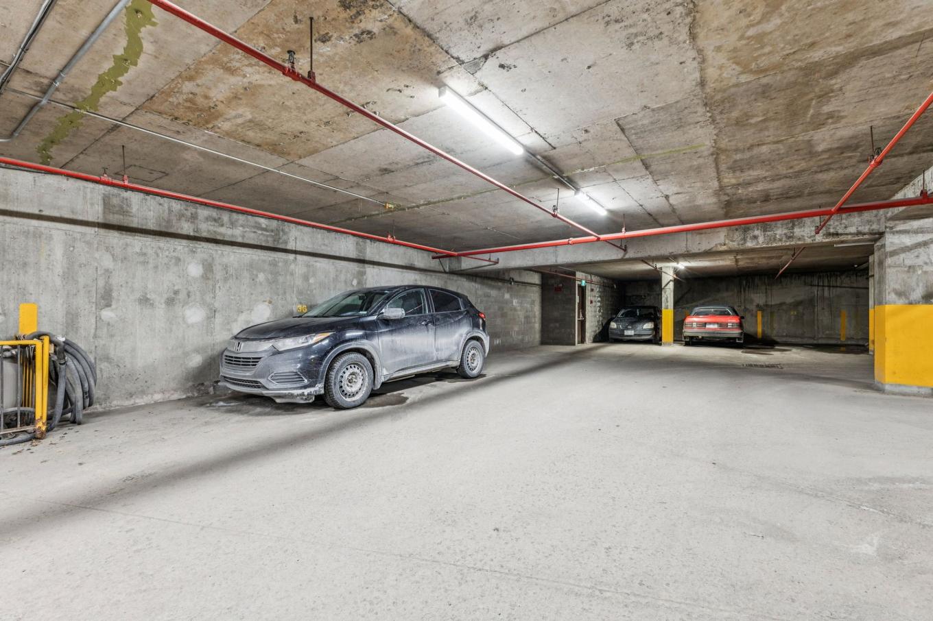 Garage - 606-259 Rue Champlain, Gatineau (Hull), QC - Indoor Photo Showing Garage