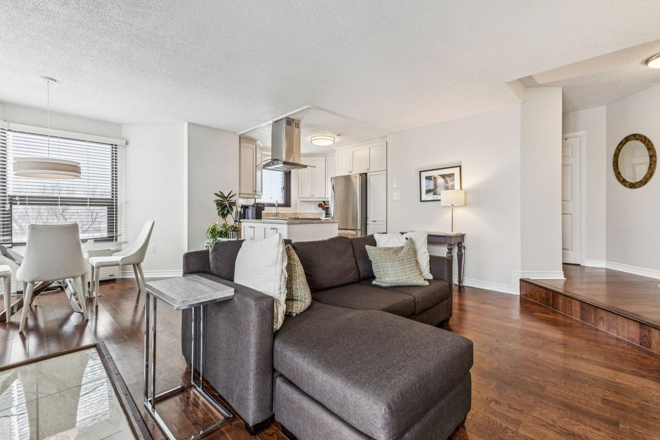 Overall view - 606-259 Rue Champlain, Gatineau (Hull), QC - Indoor Photo Showing Living Room