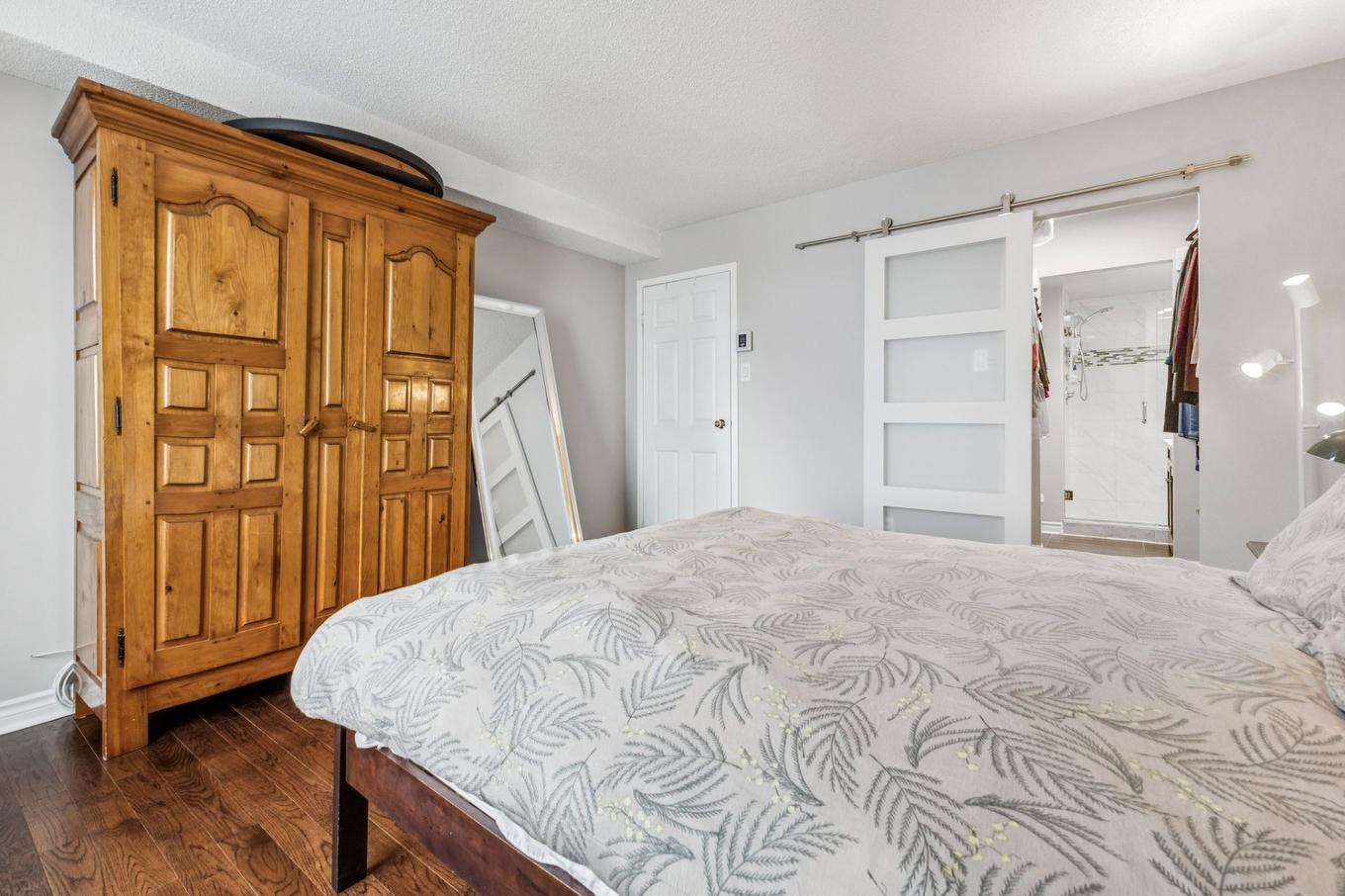 Primary bedroom - 606-259 Rue Champlain, Gatineau (Hull), QC - Indoor Photo Showing Bedroom