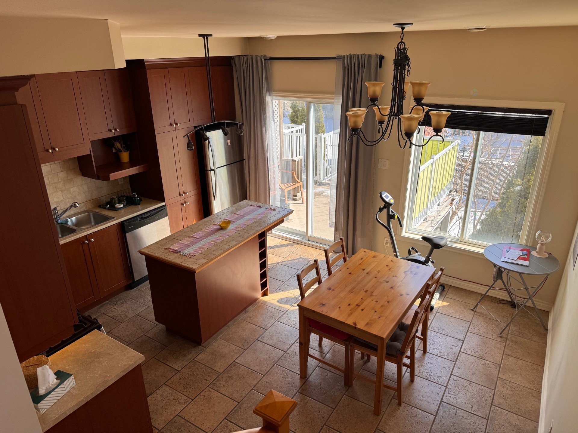 Kitchen - 7844 Rue Lemelin, Brossard, QC - Indoor