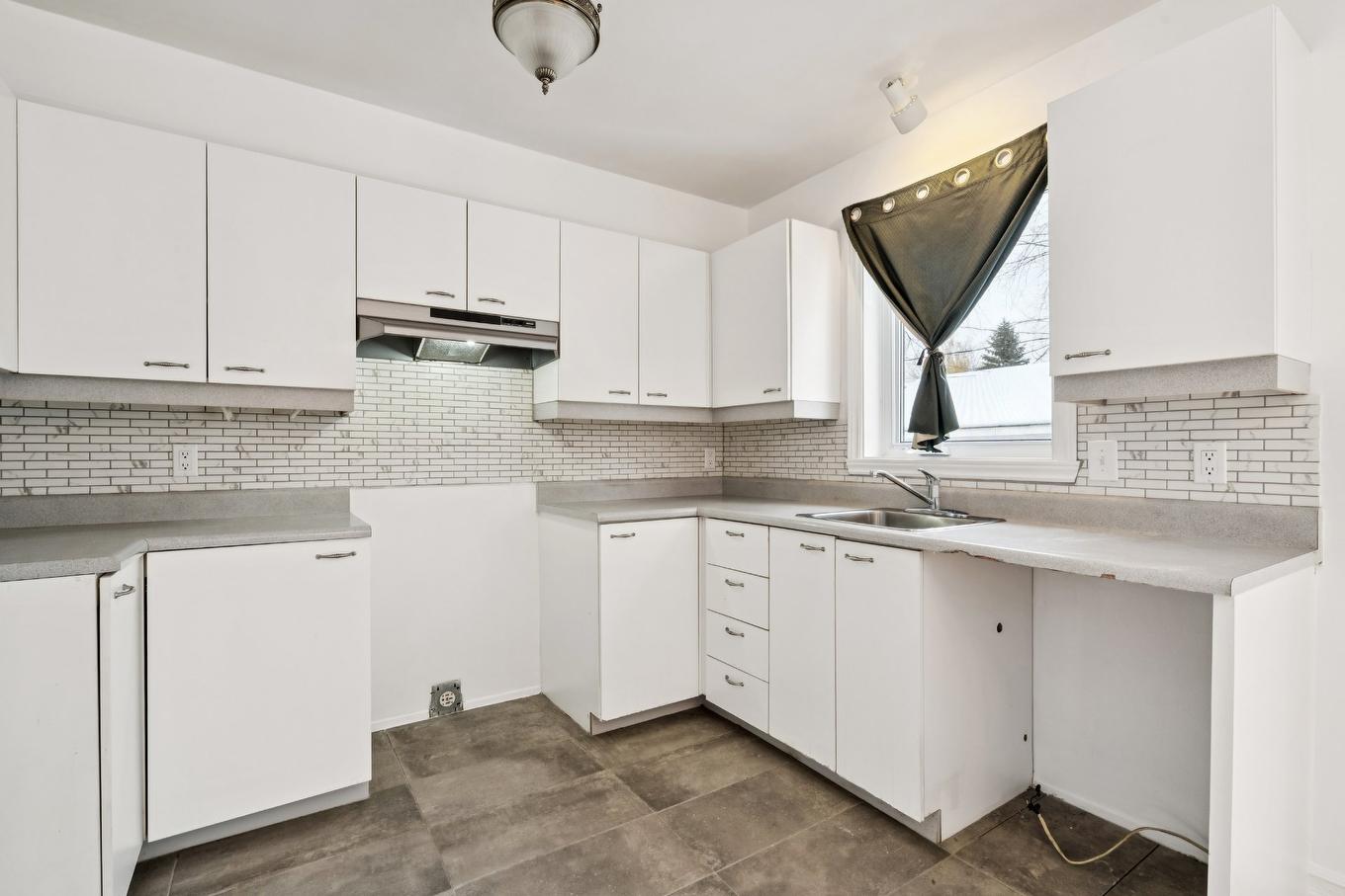 Cuisine - 135 Rue De Provence, L'Île-Perrot, QC - Indoor Photo Showing Kitchen