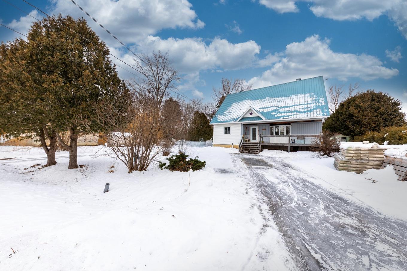 Frontage - 200 34E Rue O., Venise-En-Québec, QC - Outdoor