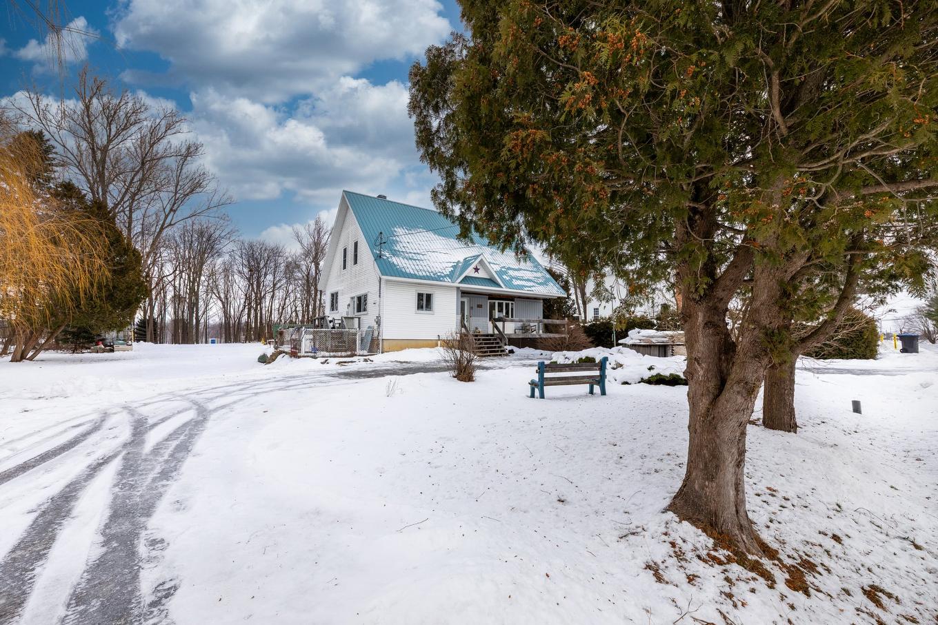 Frontage - 200 34E Rue O., Venise-En-Québec, QC - Outdoor