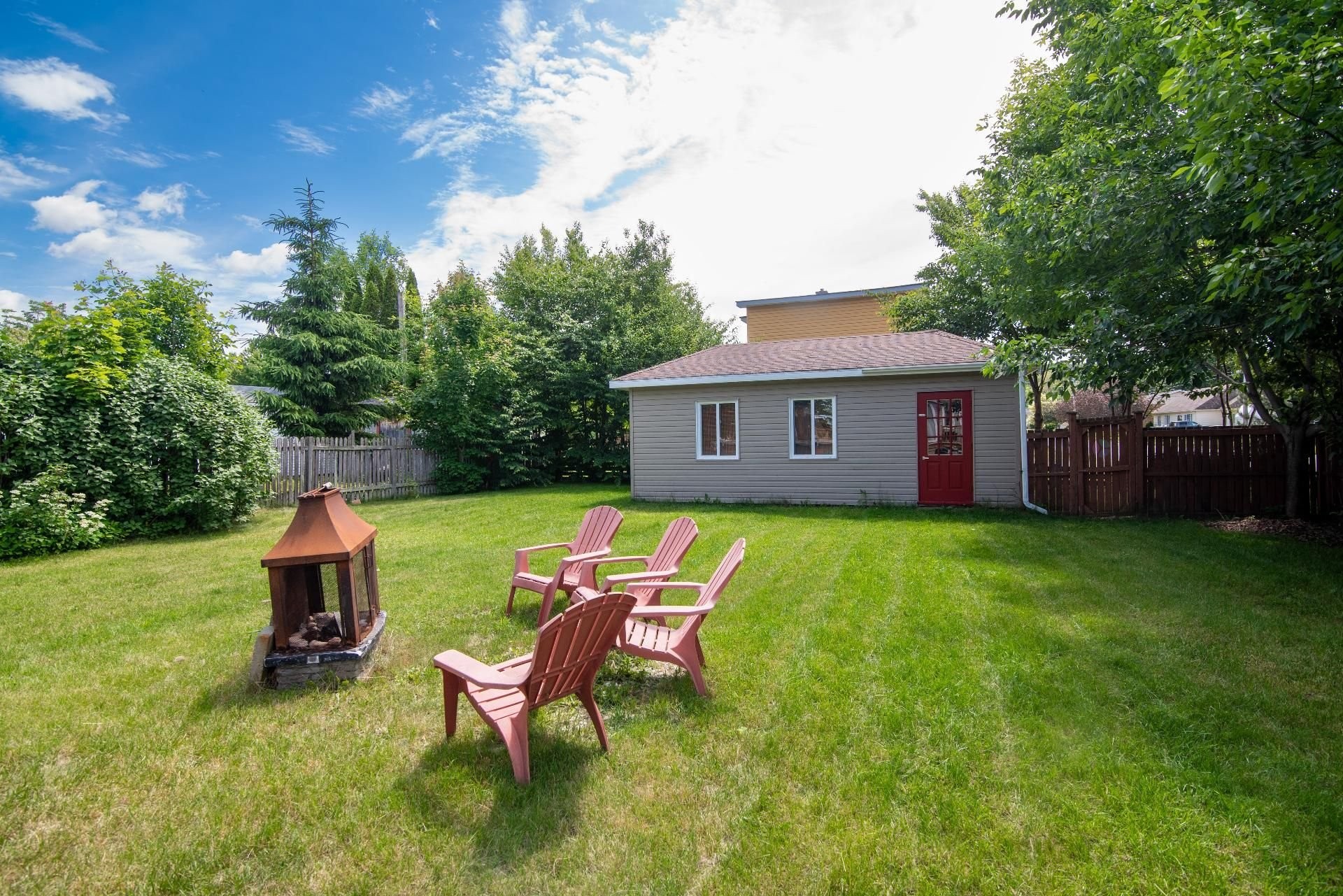 Courtyard - 626 Boul. Hébert, Saint-Pascal, QC - Outdoor With Backyard