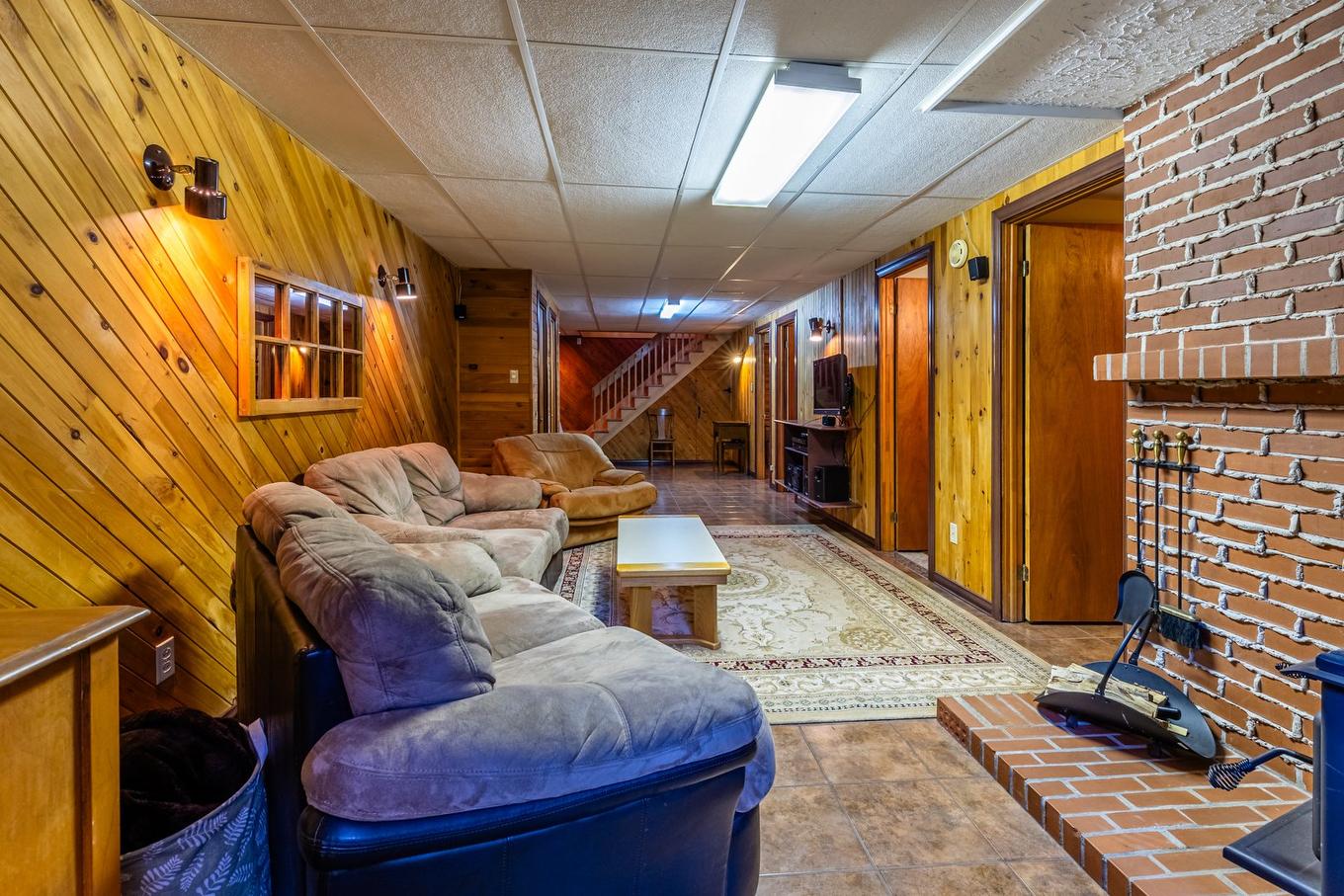 Salle familiale - 325 Rue Landry, Lévis (Les Chutes-De-La-Chaudière-Ouest), QC - Indoor