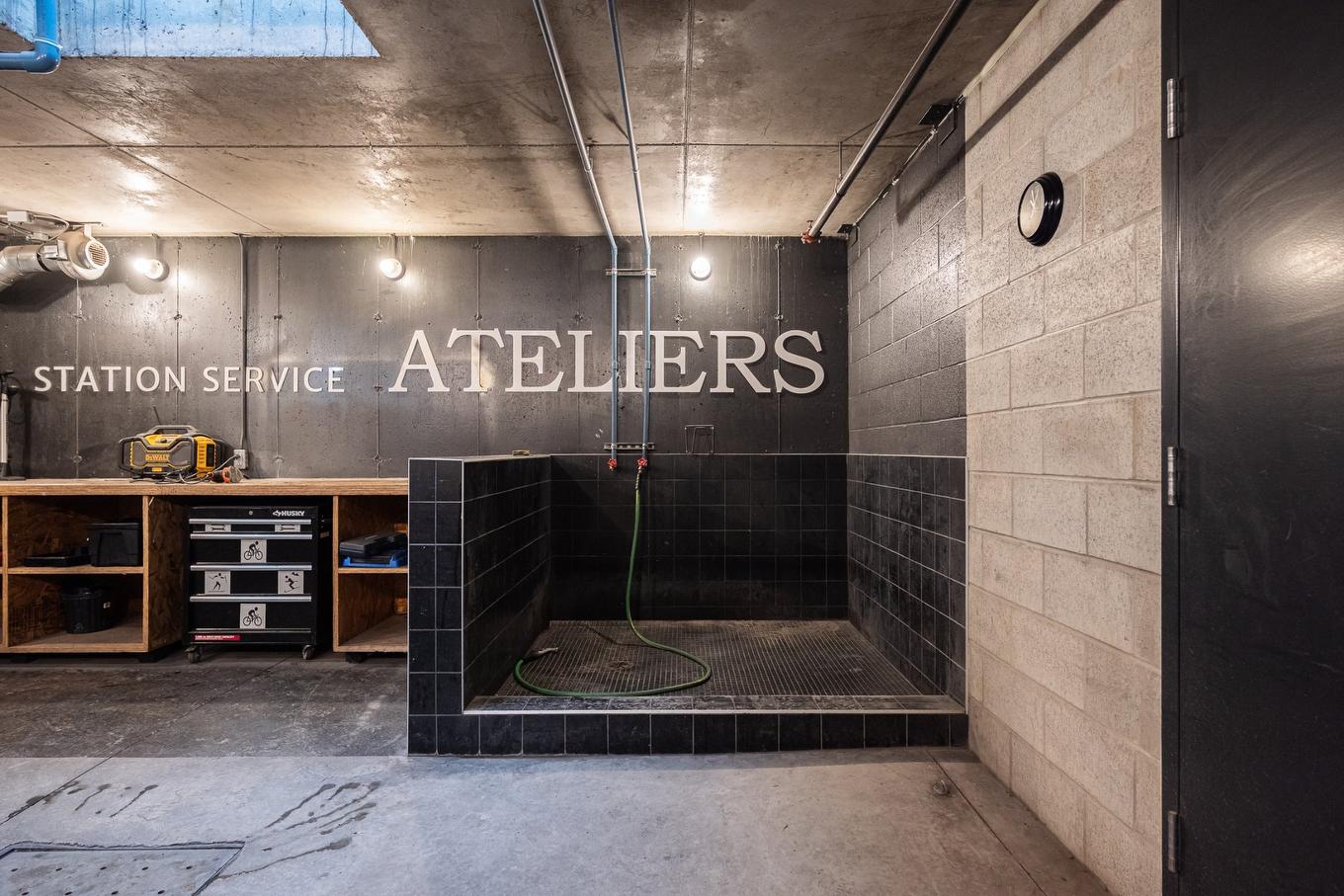 Workshop - 303-75 Rue De Castelnau O., Montréal (Villeray/Saint-Michel/Parc-Extension), QC - Indoor