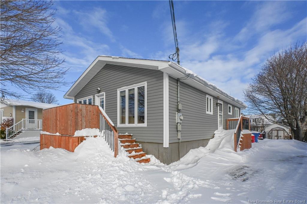 270 Robichaud Ave, Shippagan, NB