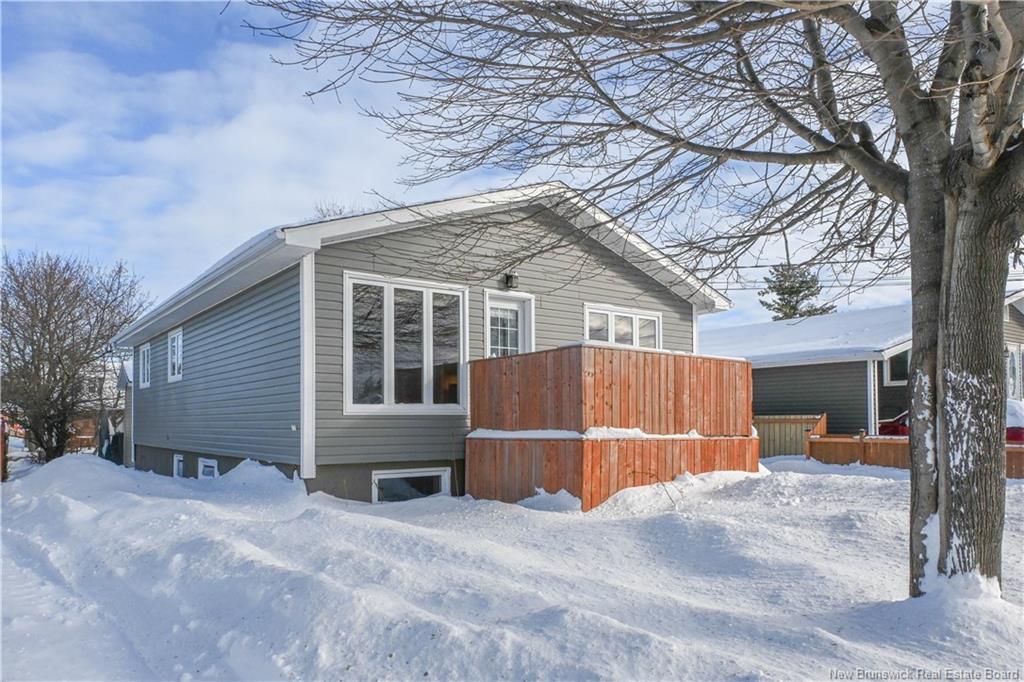 270 Robichaud Ave, Shippagan, NB