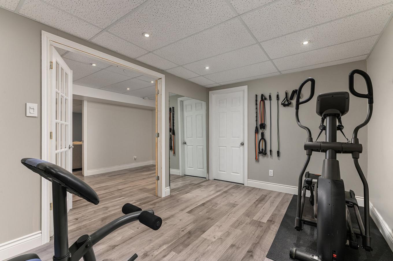 Salle d'exercice - 1238 Rue Champêtre, Saint-Lazare, QC - Indoor Photo Showing Gym Room