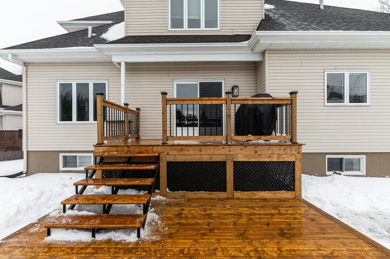 Face arrière - 1238 Rue Champêtre, Saint-Lazare, QC - Outdoor With Deck Patio Veranda With Exterior